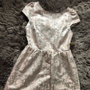 Never worn beautiful dress